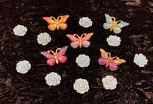 Load image into Gallery viewer, “BUTTERFLIES &amp; FLOWERS” Bling Charms Set
